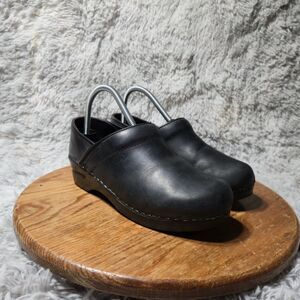 Boots Dansko Professional Cabrio Clogs  Womens Size 7.5-8 EU 38 Black Leather